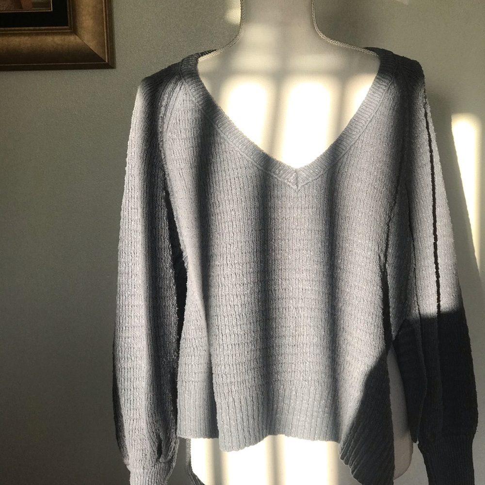 ee People blue sweater